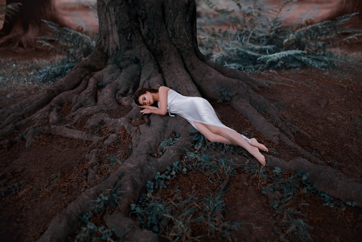 涙を流すことで安眠効果も（写真:iStock）