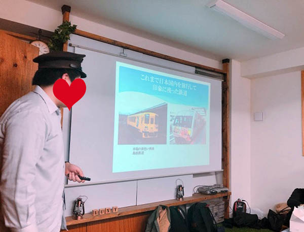 その帽子は本物？（撮影:しめサバ子）