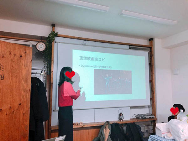 宝塚歌劇を完全再現（撮影:しめサバ子）