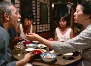 名脇役 故・佐々木すみ江さんが演じた“もう一つの母親像”