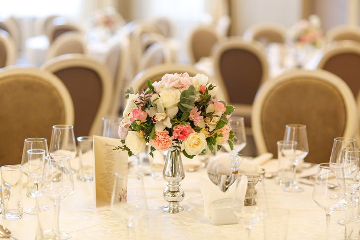 結婚式は“両家”の問題（写真:iStock）