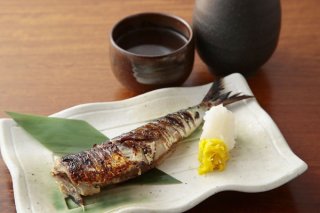 ヨーグルトと酒粕で優しい味に「イワシの味噌粕漬け焼き」