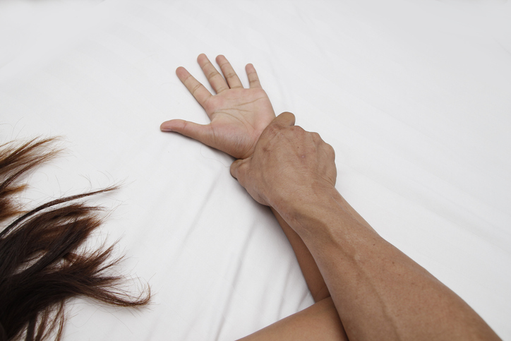 「暴力とセックスで隷属させられること」に興奮する（写真:iStock）