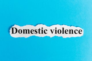 夫や彼のDVからサヨナラを！ 逃げない女性が多いのはなぜ？