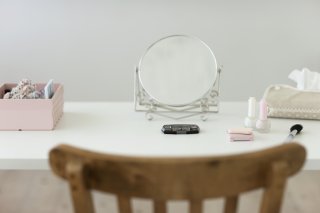 あぶらとり紙よりティッシュが優秀!肌に優しい皮脂オフ方法