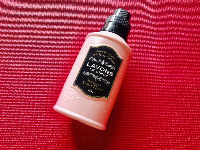 ピンクのボトルが可愛らしい（写真:並木まき）