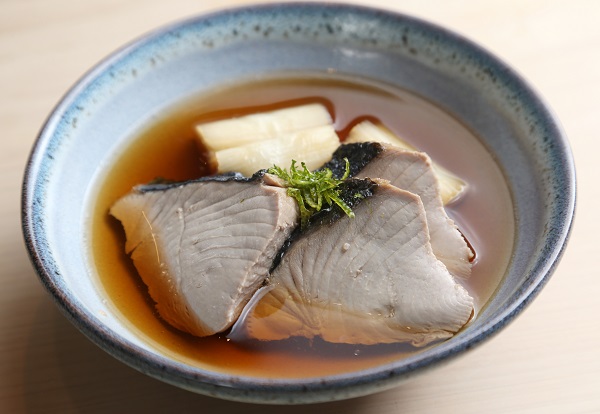 合うお酒＝日本酒（Ｃ）コクハク