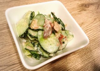 きゅうりの和え物をお菓子の代用に（写真:東城ゆず）