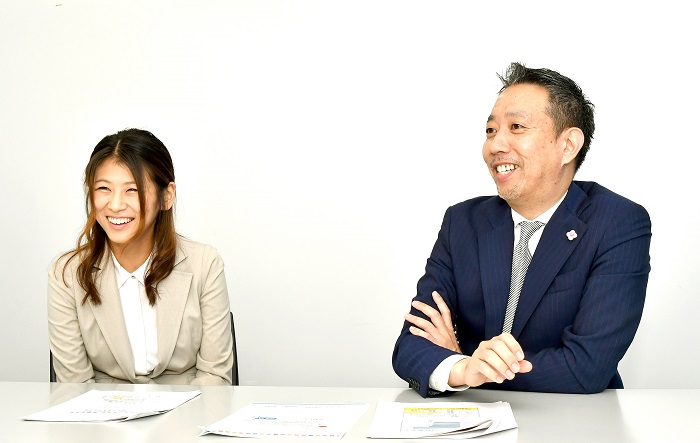 順天堂大学医学部附属浦安病院小児科の西﨑直人准教授と（Ｃ）コクハク