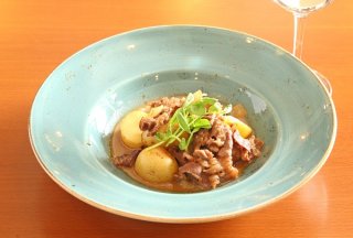 和と洋をミックス「牛肉とジャガイモのすき焼き風ミルク煮」