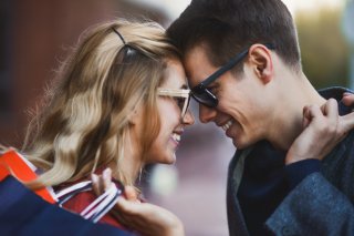 自分にとって理想の相手を見つける方が幸せ（写真:iStock）