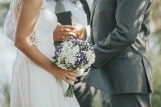 晩婚派？早婚派？ 若い2人が結婚すると起きる幸せなこと5つ