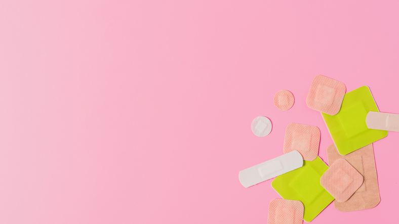 絆創膏は救世主（写真:iStock）