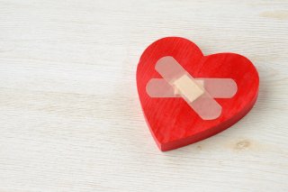 必要以上に身体を触られ…アラフィフ女に覚えた違和感