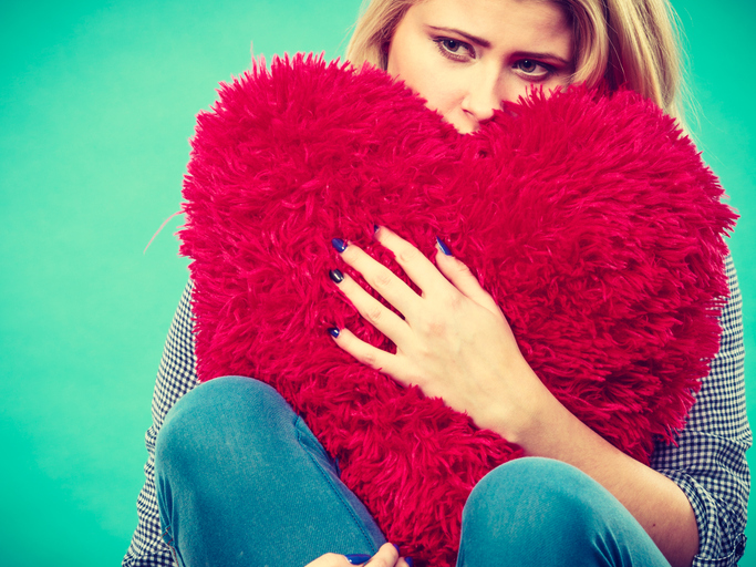 「恋愛」以外の世界があること忘れてない？（写真:iStock）