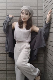 はだけ羽織りでセクシーコーデ（写真:ミクニシオリ）