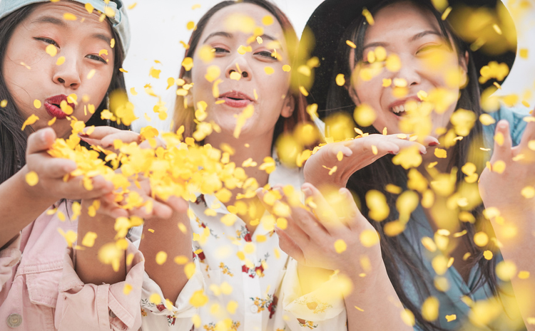 人はポジティブオーラに惹かれる（写真:iStock）