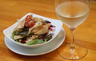 和えるだけの簡単レシピ「豚足とピクルスのゴマソース和え」