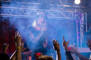 リア充画像でSNS映え アイドルの2ショットチェキに学ぶ♪