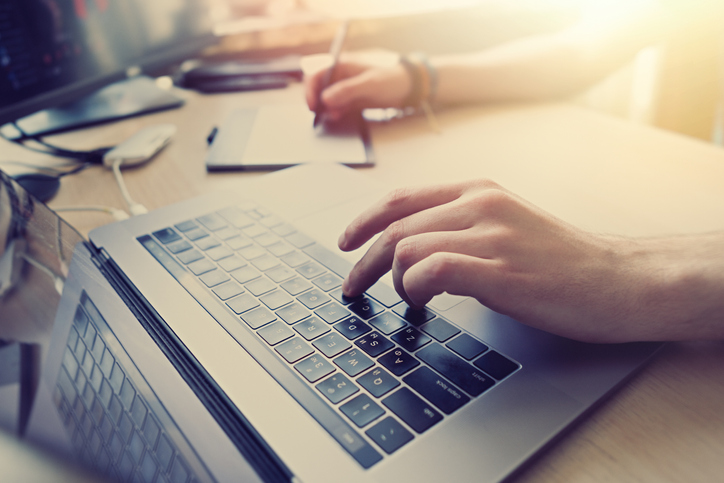 動画編集やプログラミングも（写真:iStock）