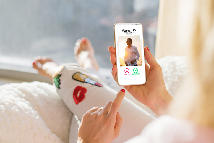 出張ホストはあくまで商売（写真:iStock）