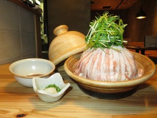 「蒸し鍋」ひと手間加えたオリジナルポン酢でプロの味に