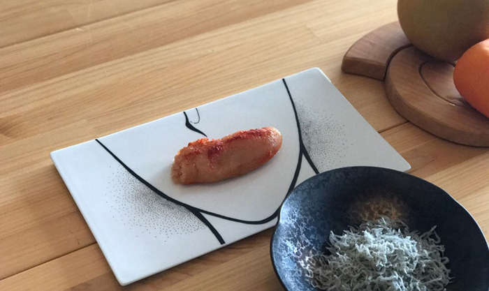 皿の模様に注目やけん❤️（写真:小悪魔ドルチェ寿司）