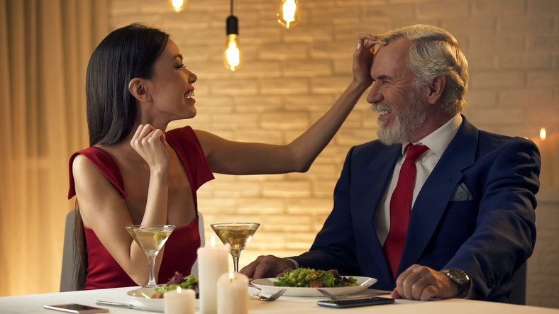 高齢男性との結婚を考える女性がひそかに増加中（写真:iStock）