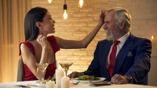 こんなはずじゃなかった”超年の差婚”別れとお金のエグい話