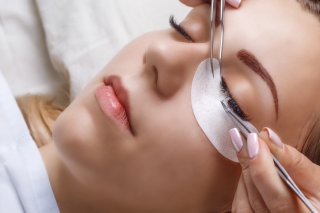 マツエクでおブスになってない？ 可愛く盛るための注文方法