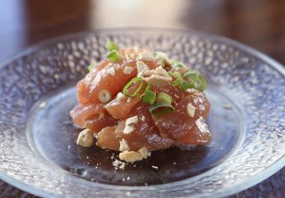 生もと系の酒にぴったり「腐乳拌魚生（マグロの腐乳和え）」