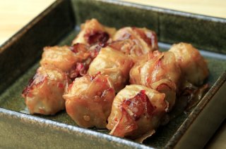 赤提灯メニューを気軽に！「箱シューマイからのエビチリ」