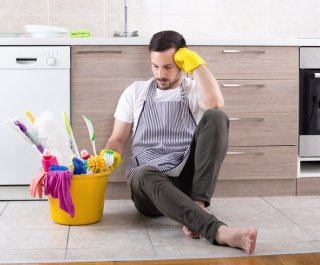 夫に同情…鬼嫁からの“愛のない”クリスマスプレゼント3選