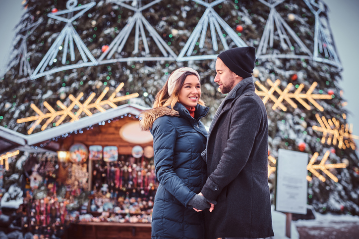 理想のクリスマスデートがあるはず（写真:iStock）