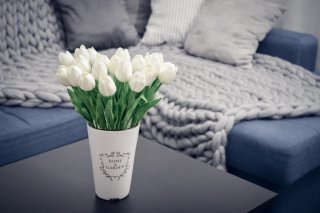 寝たふりで誘いを拒否…それでも続くアプローチと嫌がらせ