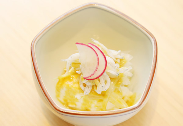 合う酒＝白ワイン（写真:iStock）