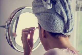 眉毛は抜いちゃダメ！（写真:iStock）