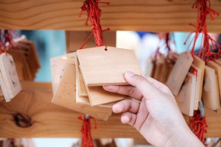 初詣は神社とお寺どっちが良いの? ご利益アップの方法♪