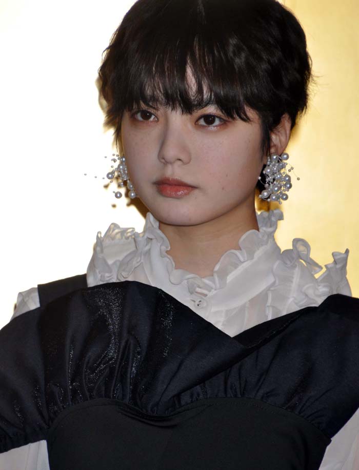 常に先頭で欅坂46の神髄を体現してきた平手友梨奈（Ｃ）日刊ゲンダイ