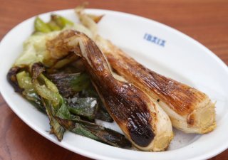 「下仁田ねぎのソテー」焼き色がつくまではじぃ~っと我慢!