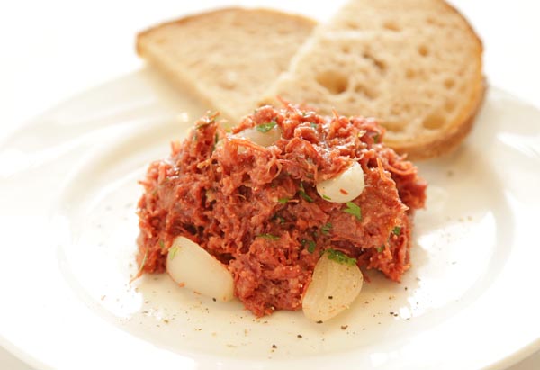 合う酒＝軽めの赤ワイン（Ｃ）コクハク