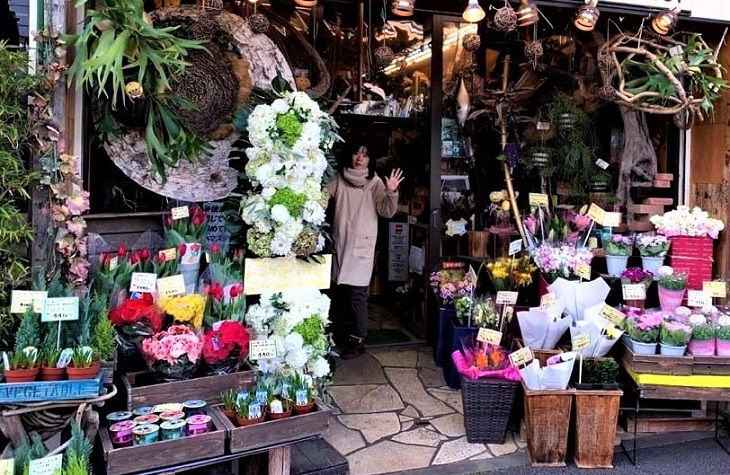 横浜ディープな場所にあるオモチャ箱みたいな友人の店「花日和」