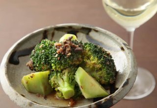 アンチョビー感覚で「サバのへしことブロッコリーの炒め」