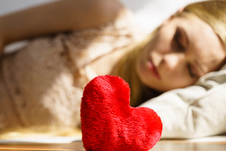 別れたのにまだ好き…（写真:iStock）