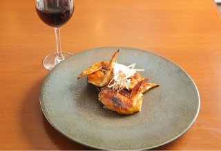 自家製の万能ダレが食欲をそそる「手羽先の甘だれ炒め煮」