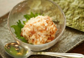 「叩き長芋と酒盗の磯辺巻き」日本酒好きにはたまらない！