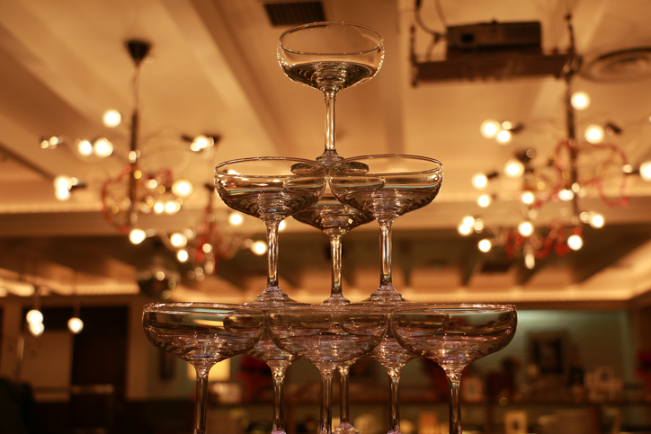 画像の背景はキラキラ（写真:iStock）