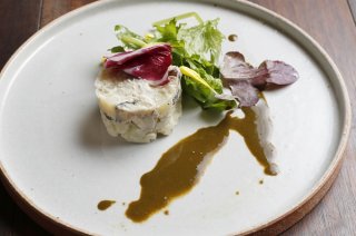 「サザエと新ジャガイモのサラダ～肝ソース～」後を引く食感