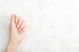 指先まで美しく!栄養士が教える「美爪を育む」食事のコツ