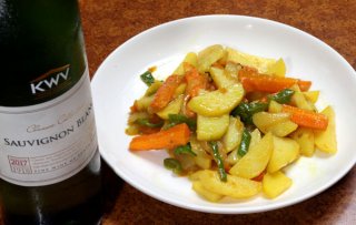 「アタクルトワット」ターメリックを使ったジャガイモ炒め